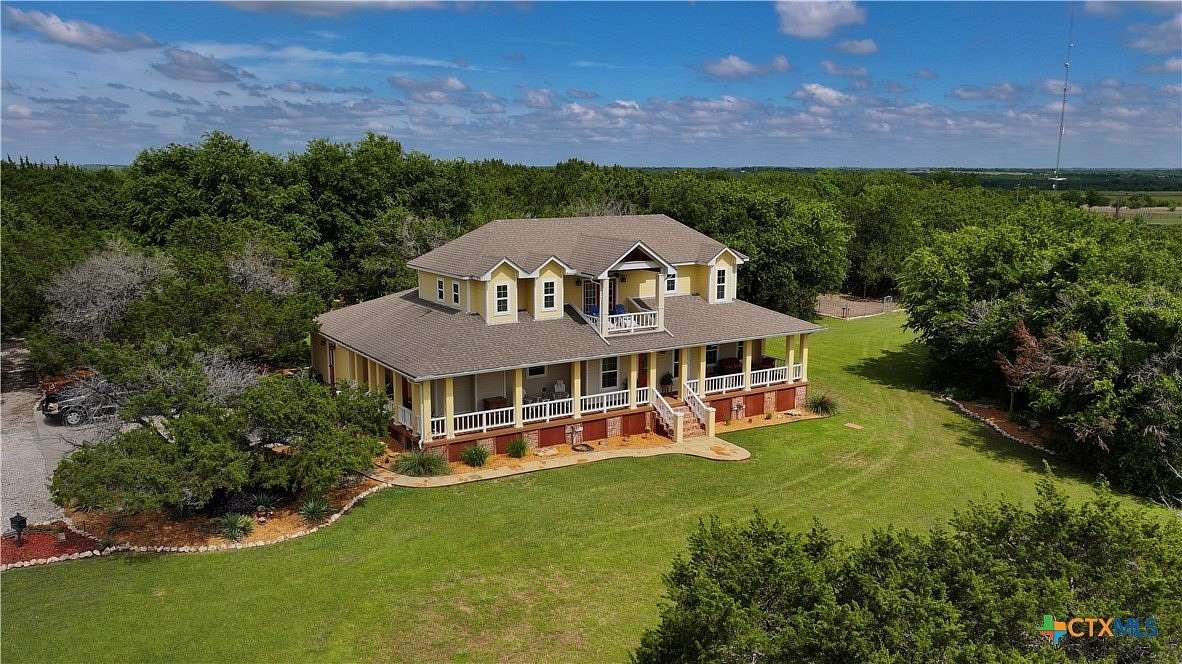 28.8 Acres of Land with Home for Sale in Moody, Texas
