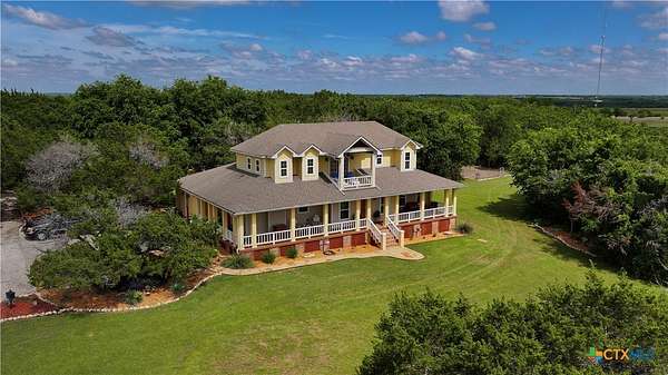 28.8 Acres of Land with Home for Sale in Moody, Texas