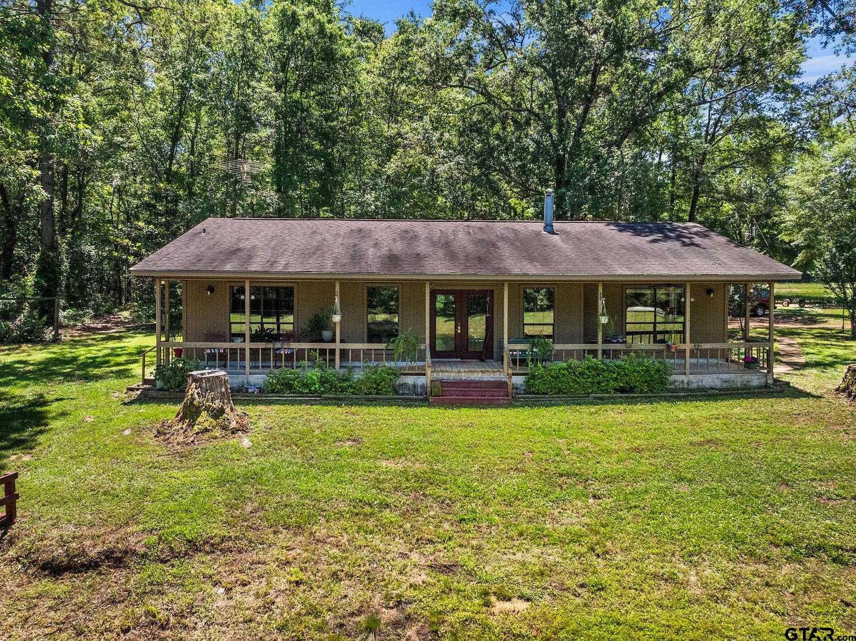 29 Acres of Land with Home for Sale in Avinger, Texas