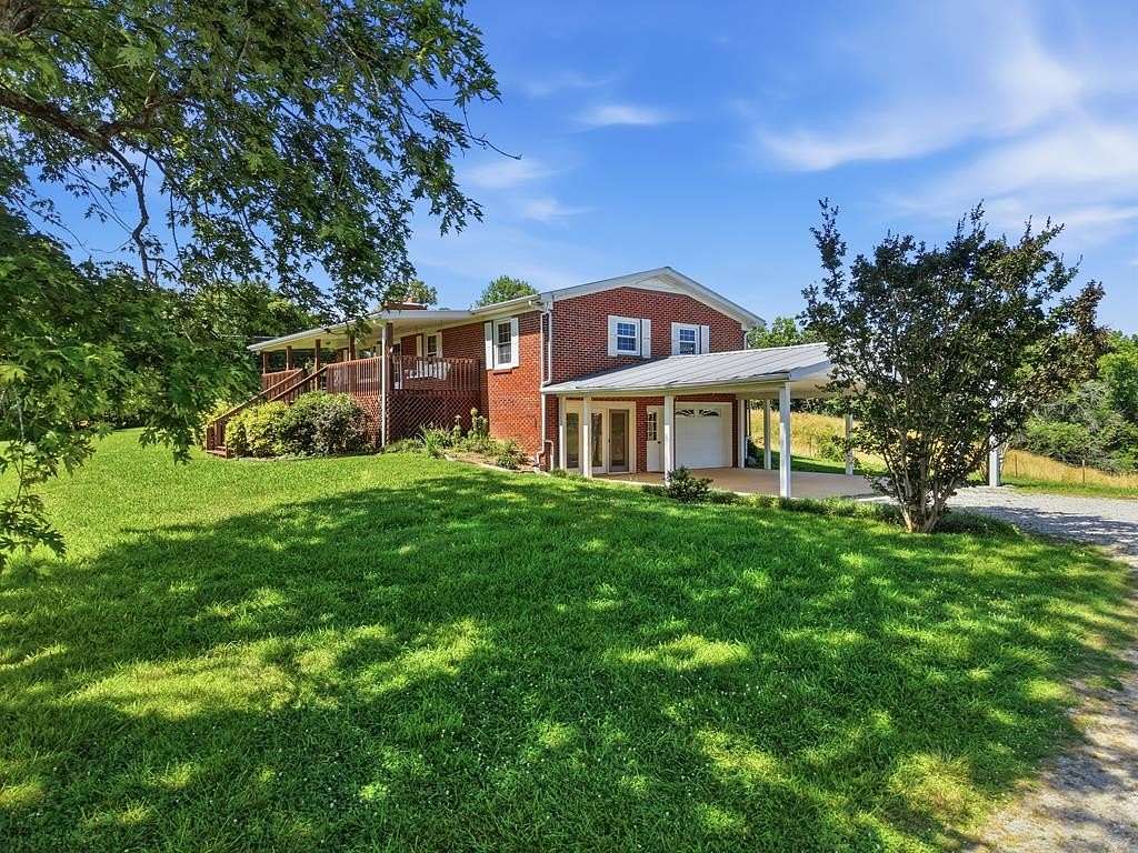 1.57 Acres of Land with Home for Sale in Walling, Tennessee