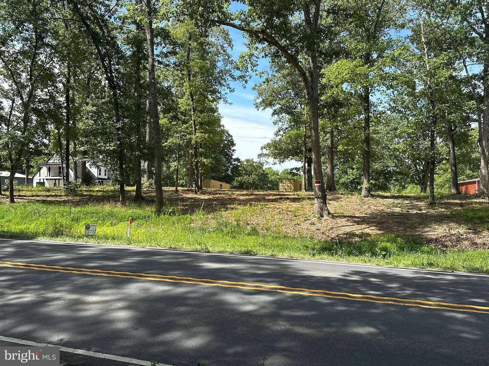 1 Acre of Commercial Land for Sale in Mineral, Virginia