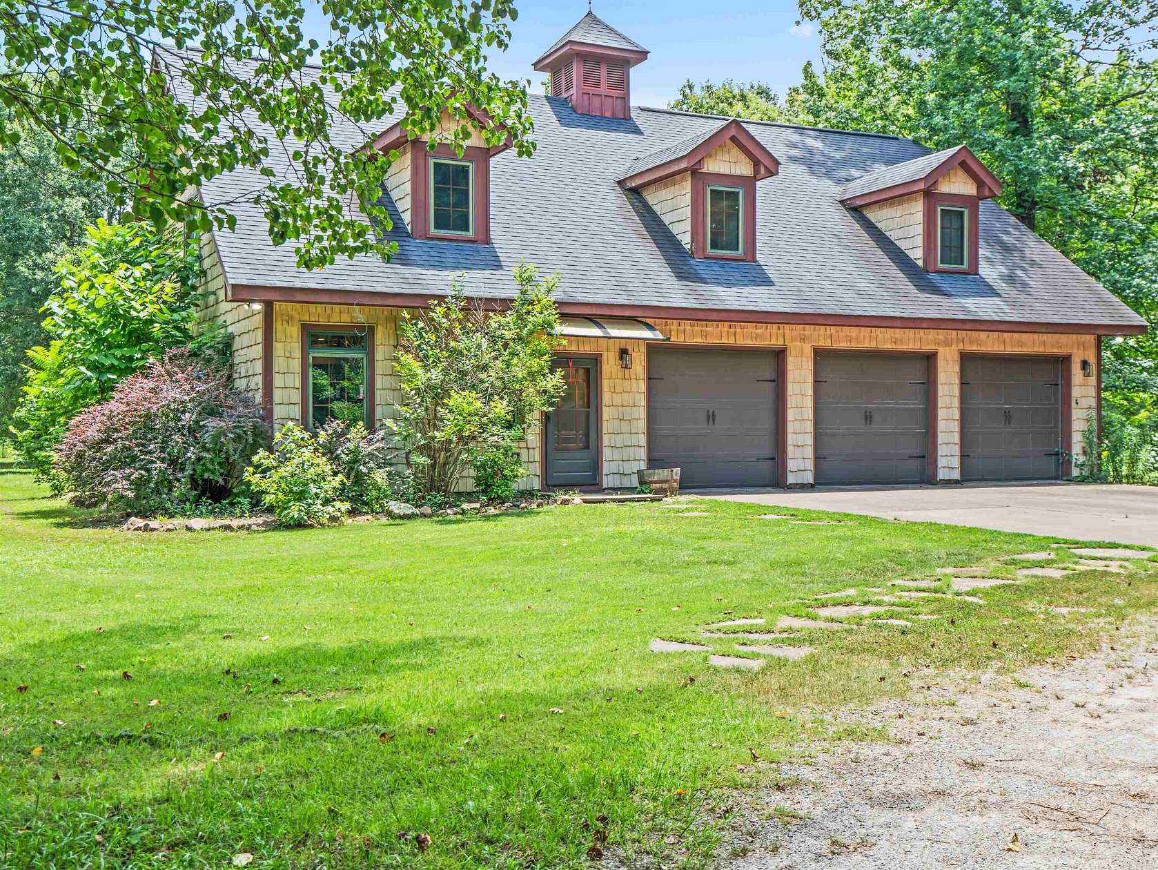 7 Acres of Land with Home for Sale in Jessieville, Arkansas