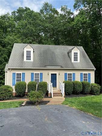 5.38 Acres of Land with Home for Lease in Midlothian, Virginia