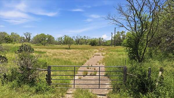 4 Acres of Land for Sale in Three Rivers, Texas