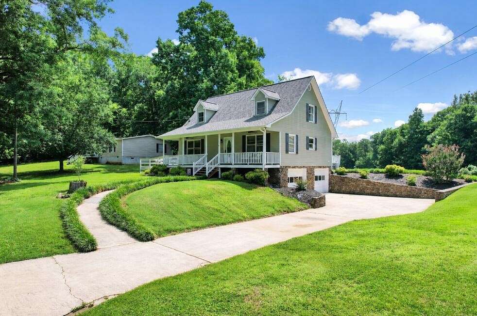 2.12 Acres of Land with Home for Sale in Cleveland, Tennessee