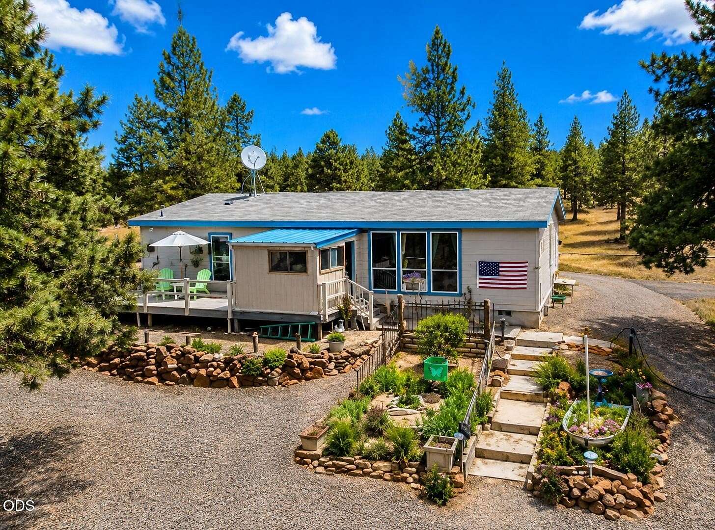 3.7 Acres of Land with Home for Sale in Prineville, Oregon