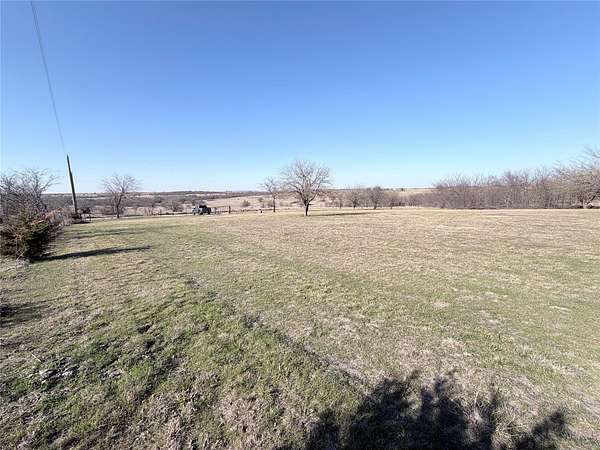 4 Acres of Residential Land for Sale in Decatur, Texas