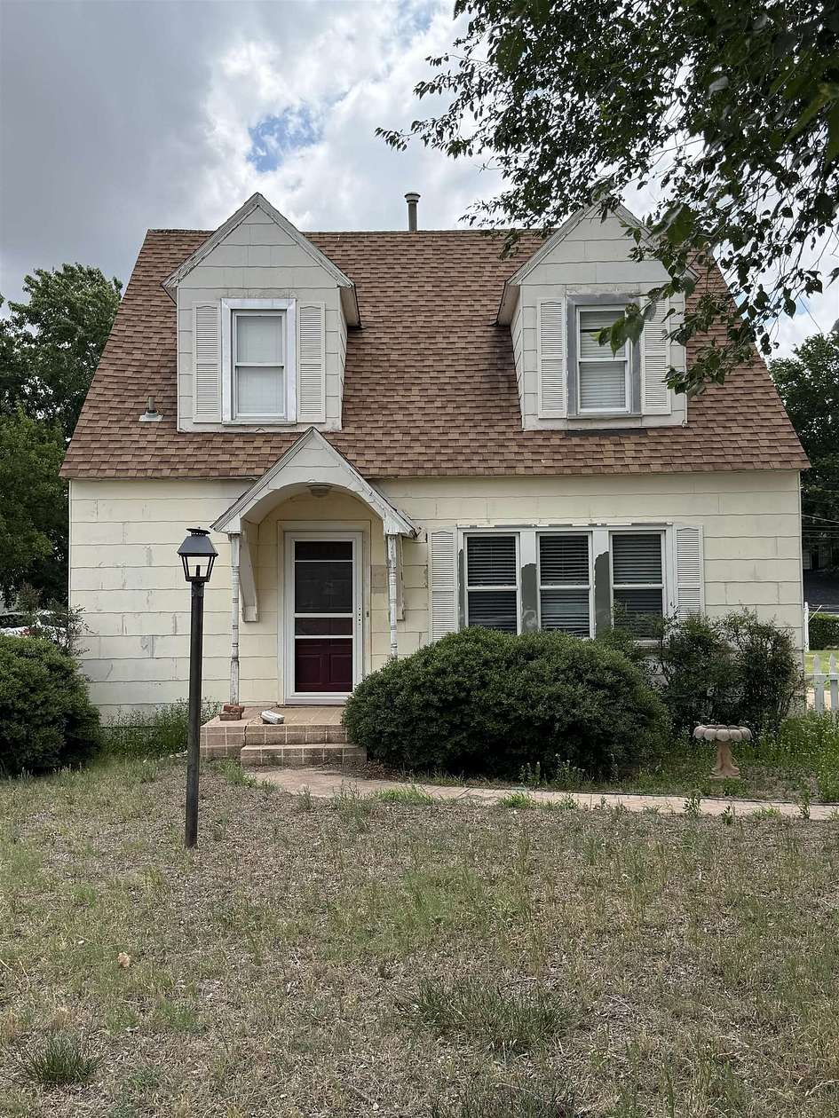 2.2 Acres of Land with Home for Sale in Watonga, Oklahoma