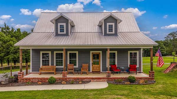 3.2 Acres of Land with Home for Sale in Damascus, Arkansas