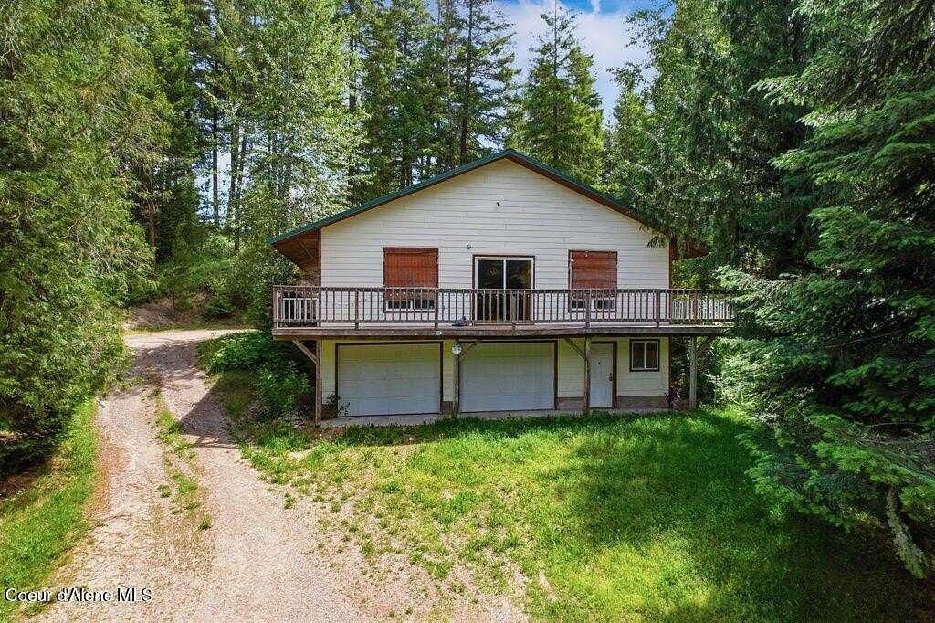 11.1 Acres of Recreational Land with Home for Sale in Priest River, Idaho