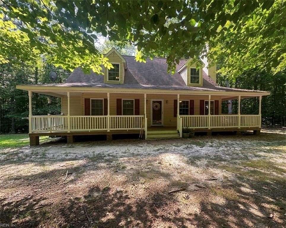 4.47 Acres of Land with Home for Sale in Gloucester, Virginia