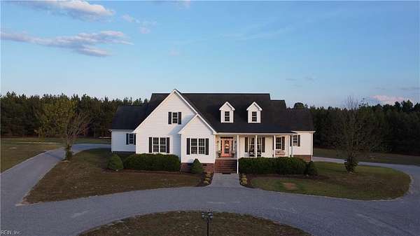 20.3 Acres of Recreational Land with Home for Sale in Franklin, Virginia
