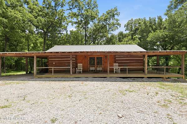 10 Acres of Land with Home for Sale in Madisonville, Tennessee