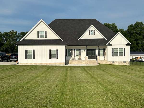 1.56 Acres of Land with Home for Sale in Manchester, Tennessee