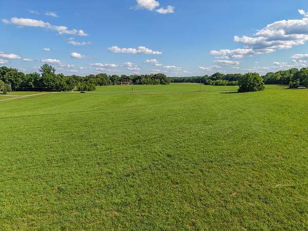 5.4 Acres of Residential Land for Sale in Chapmansboro, Tennessee