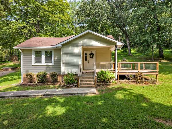 2.64 Acres of Land with Home for Sale in Clarksville, Tennessee