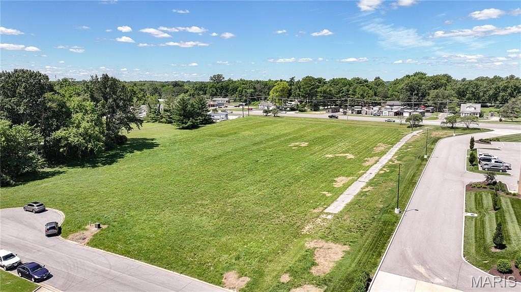 0.49 Acres of Commercial Land for Sale in Godfrey, Illinois