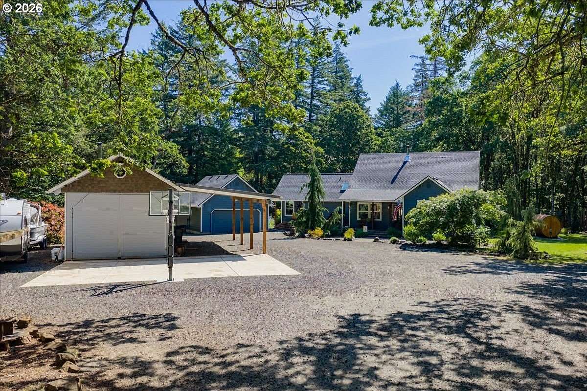2.15 Acres of Land with Home for Sale in Corvallis, Oregon