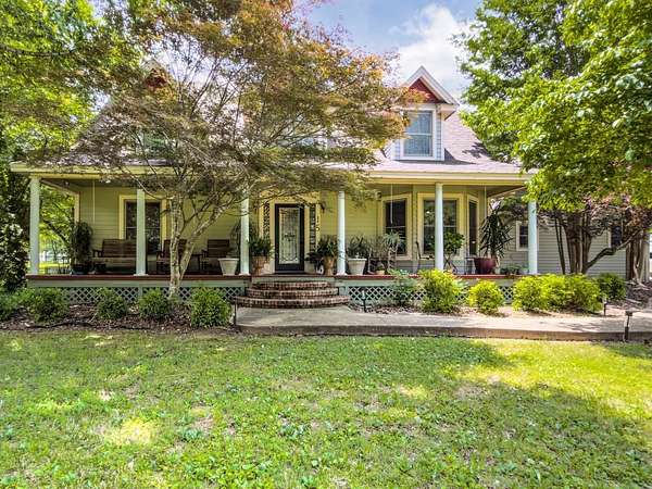 1.58 Acres of Land with Home for Sale in Highland, Arkansas