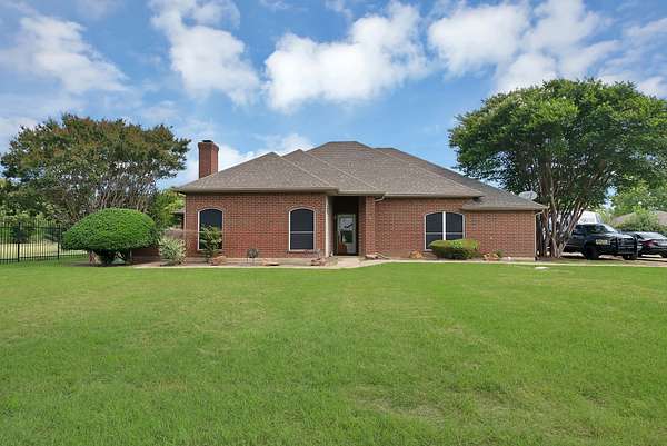 8 Acres of Land with Home for Sale in Red Oak, Texas