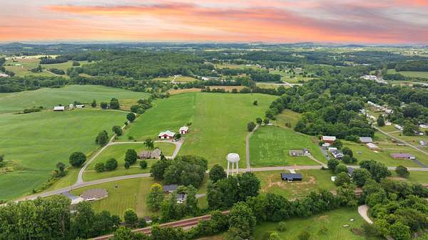 30.8 Acres of Recreational & Residential Land for Sale in Science Hill, Kentucky