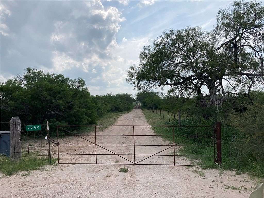 190 Acres of Recreational Land for Sale in San Diego, Texas