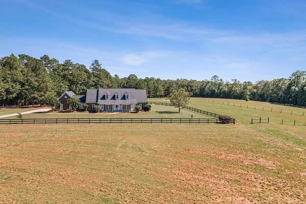 20 Acres of Land with Home for Sale in Columbia, Alabama