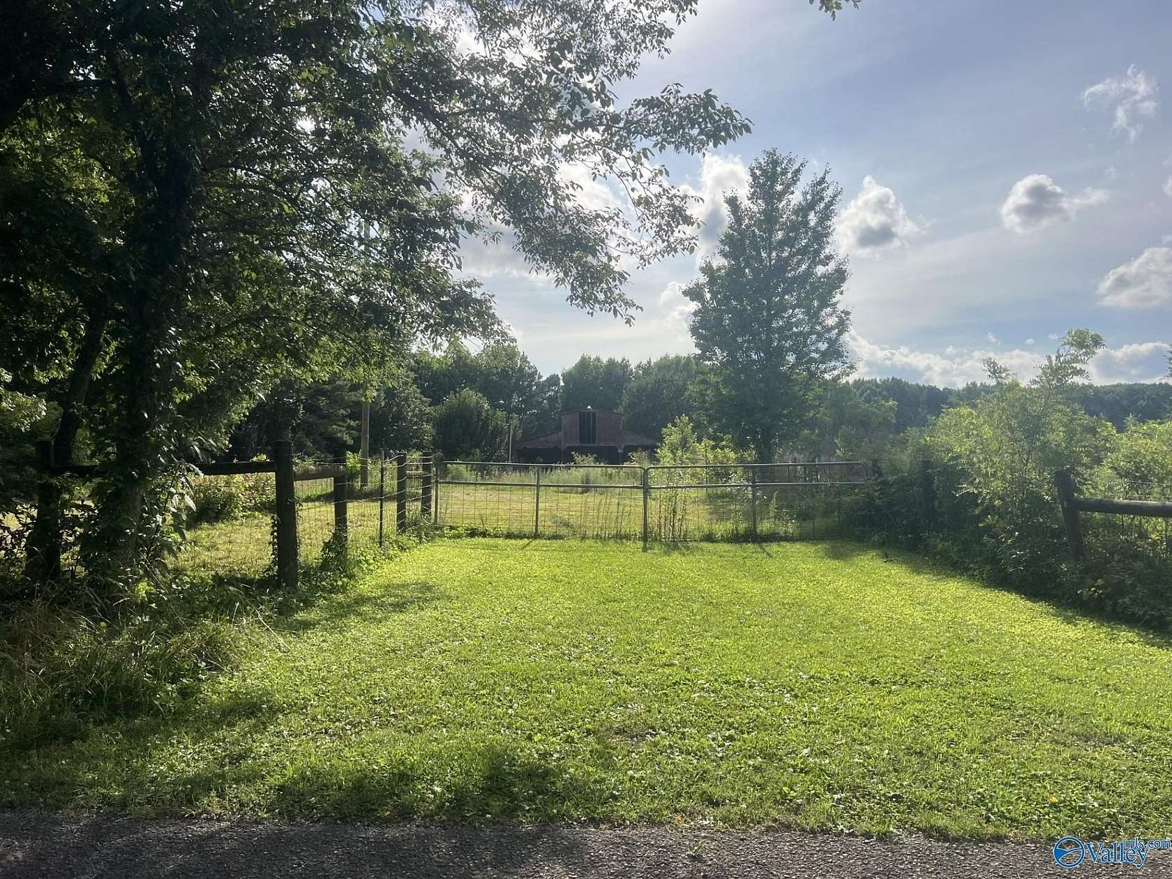 3 Acres of Land for Sale in Arab, Alabama
