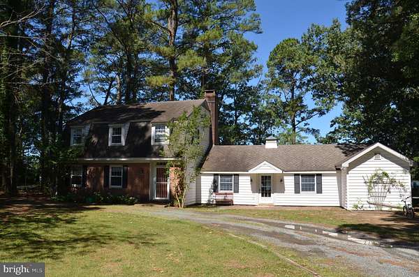 15.2 Acres of Land with Home for Sale in St. Michaels, Maryland
