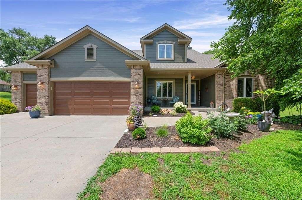 2.18 Acres of Land with Home for Sale in Basehor, Kansas