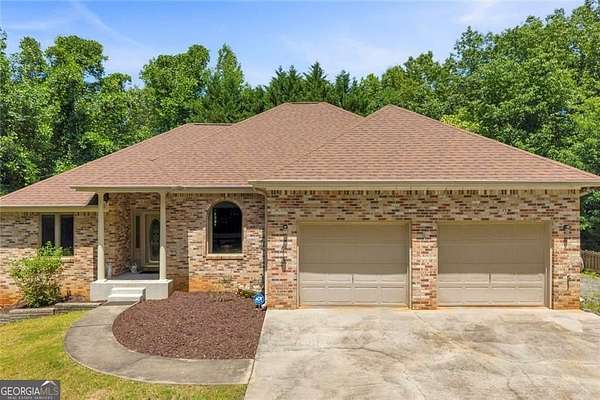 3 Acres of Land with Home for Sale in Cleveland, Georgia