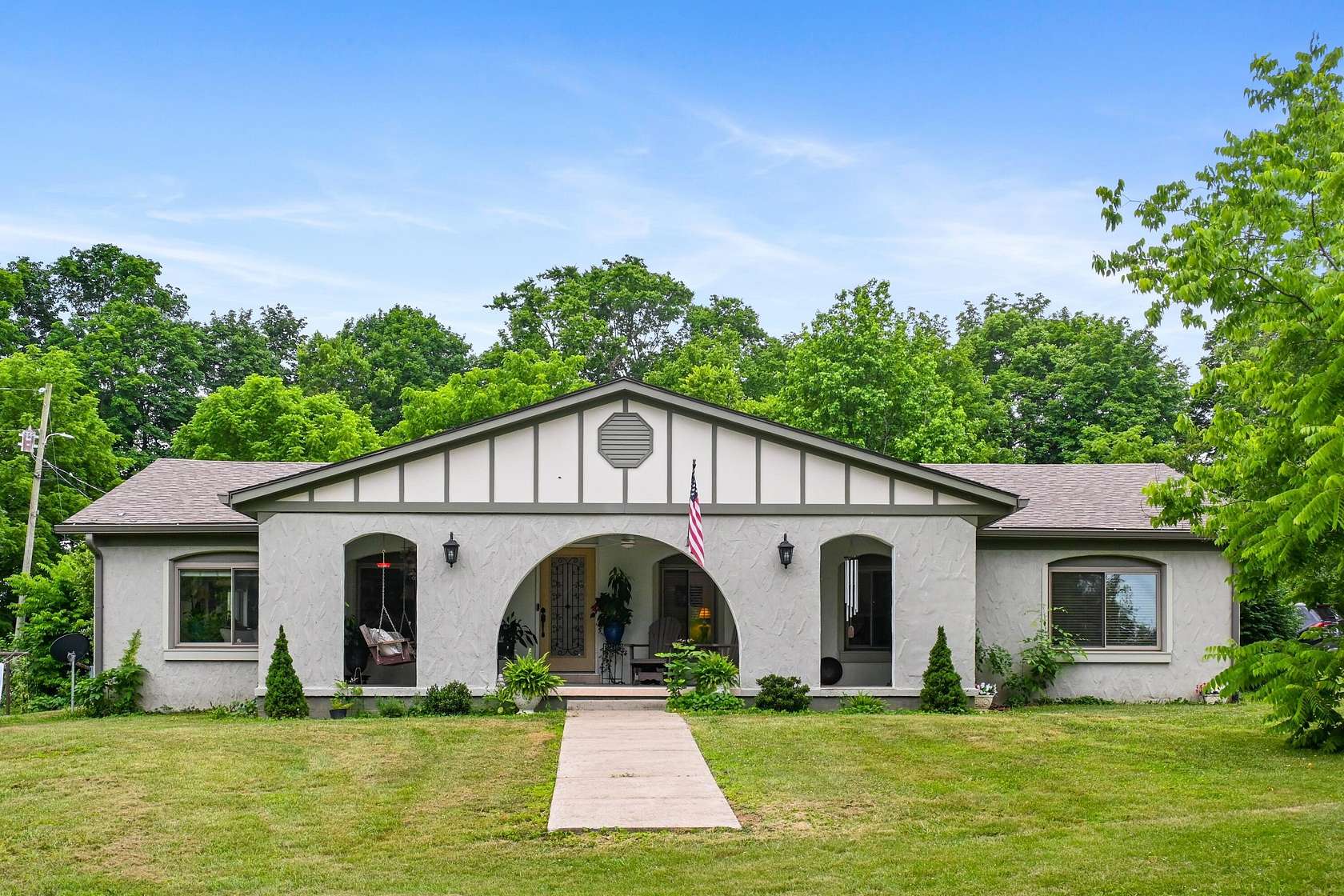 5 Acres of Land with Home for Sale in Nicholasville, Kentucky