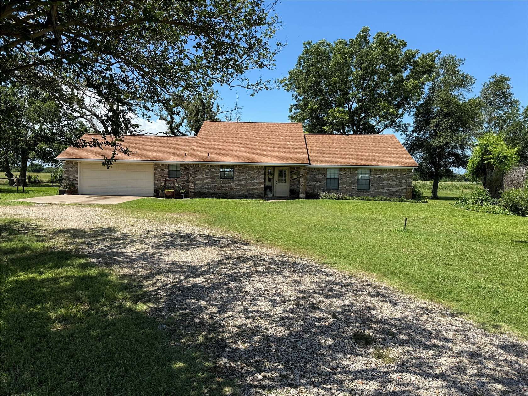 31.5 Acres of Land with Home for Sale in Kaufman, Texas
