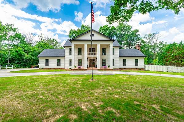 1.83 Acres of Land with Home for Sale in Ooltewah, Tennessee