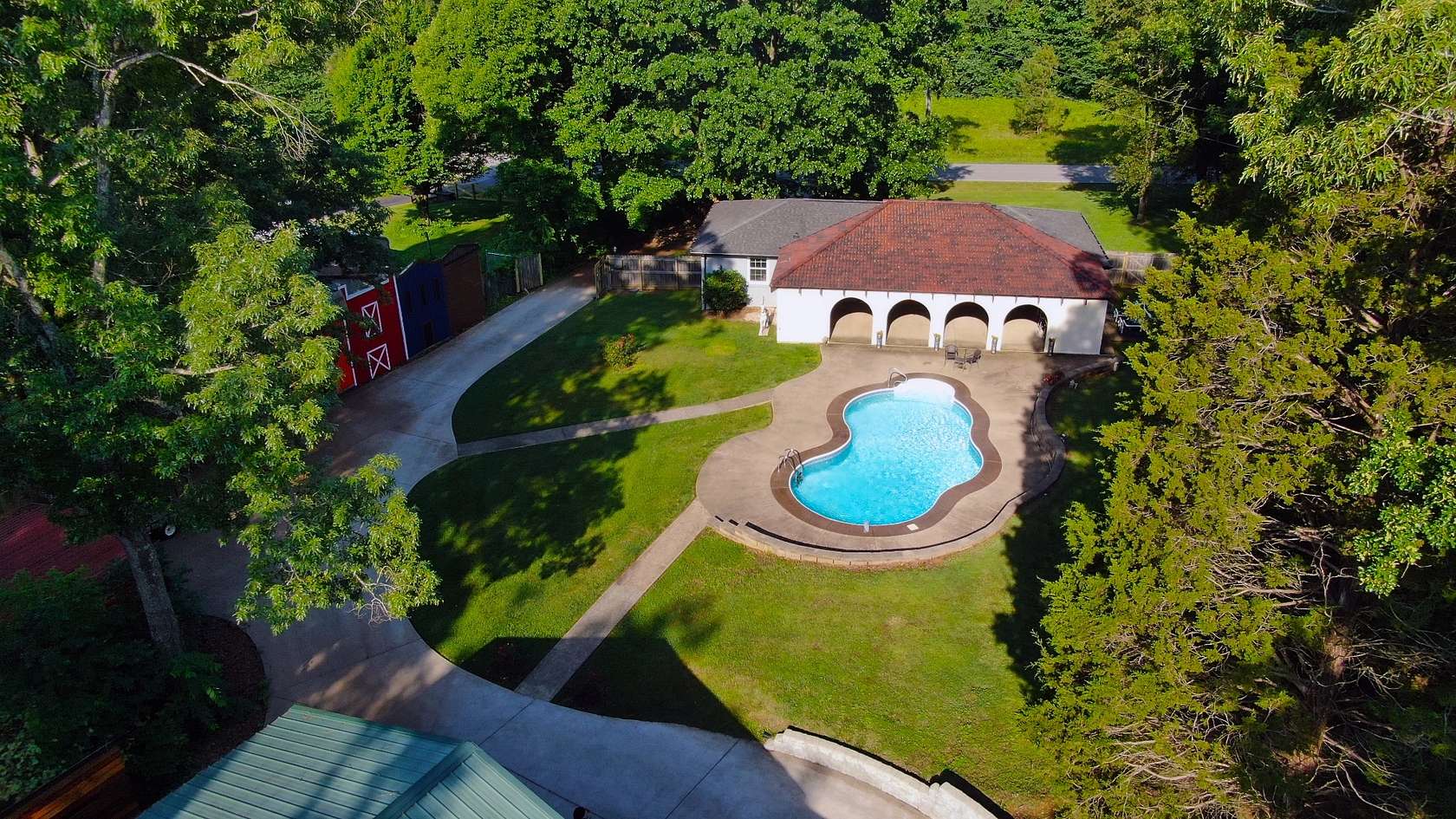 1.54 Acres of Land with Home for Sale in Cunningham, Tennessee