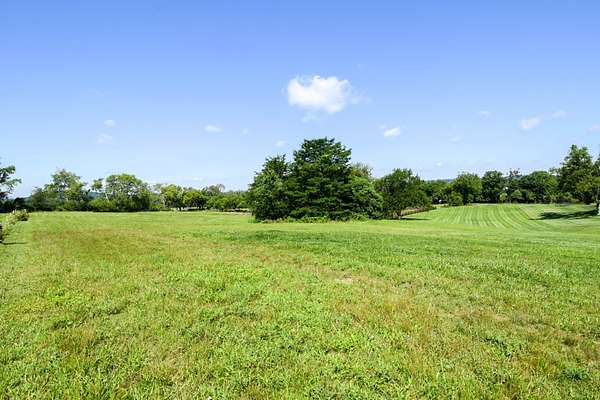 5 Acres of Land for Sale in Gallatin, Tennessee