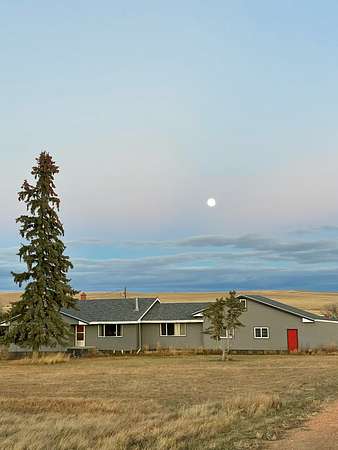 40 Acres of Agricultural Land with Home for Sale in Circle, Montana