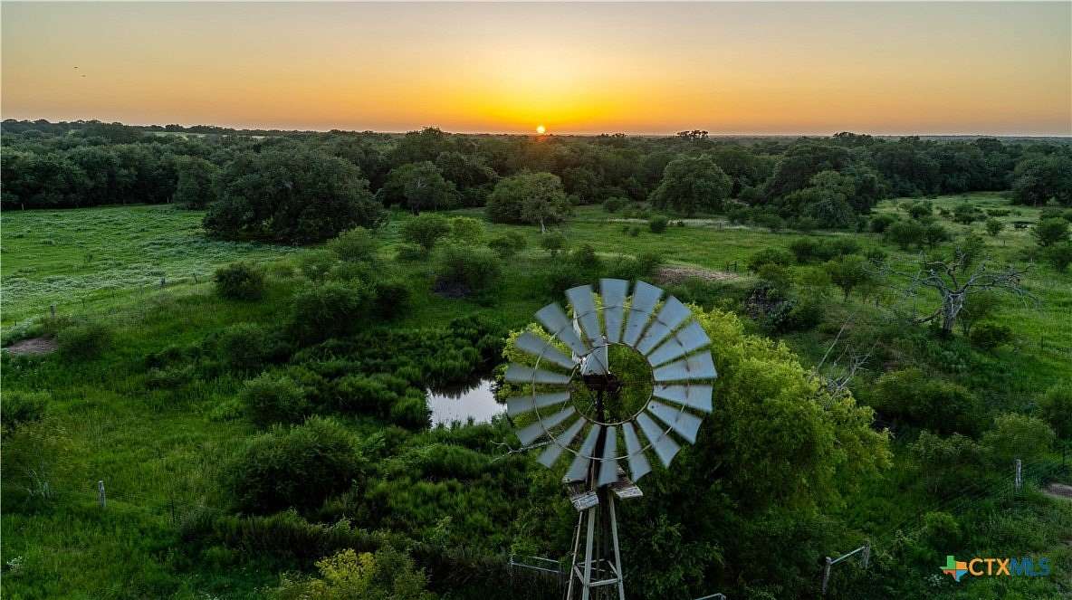 125 Acres of Land for Sale in Yorktown, Texas