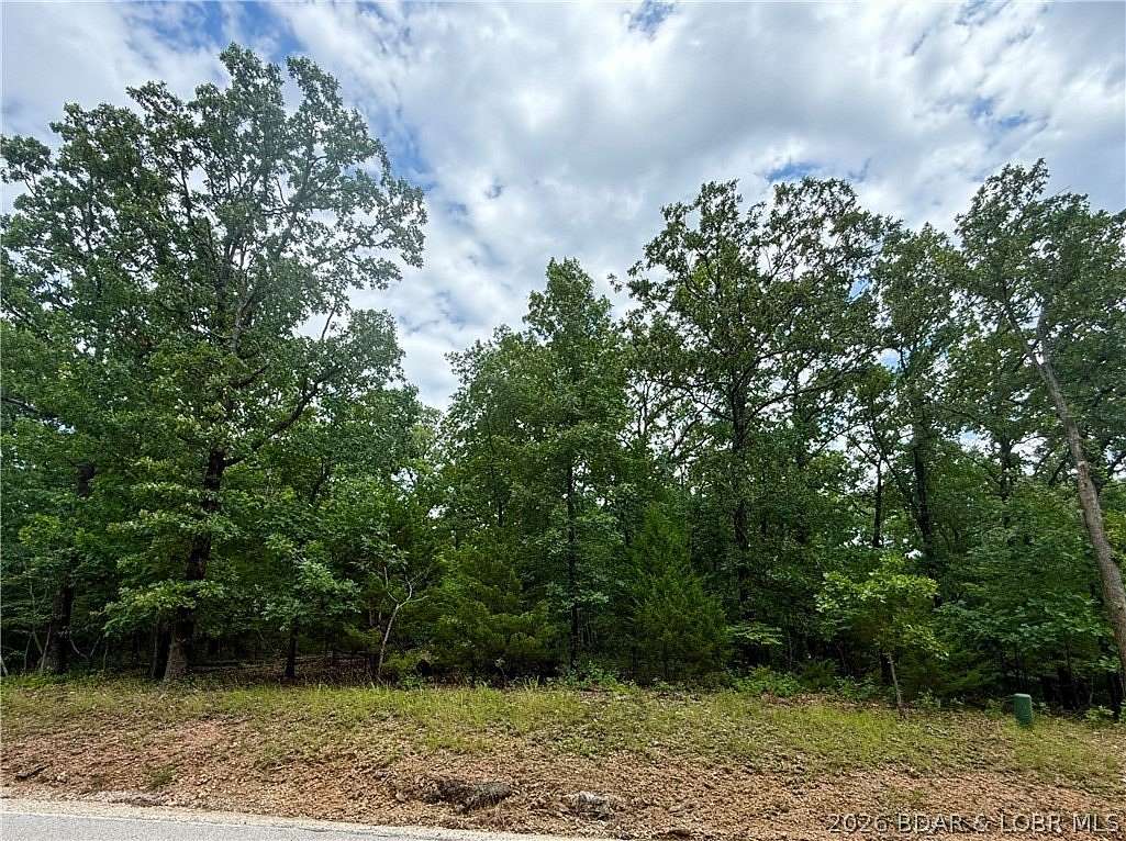 0.33 Acres of Residential Land for Sale in Village of Four Seasons, Missouri