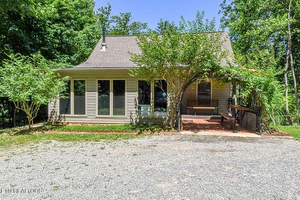 2.5 Acres of Land with Home for Sale in Walland, Tennessee