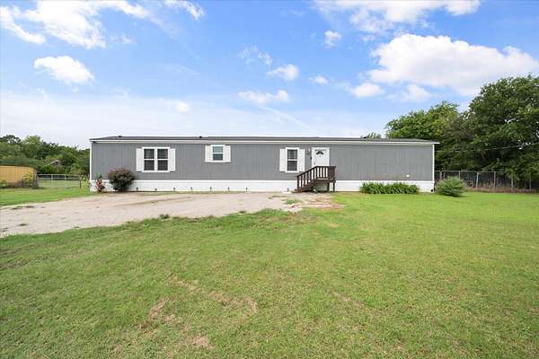 2.16 Acres of Land with Home for Sale in Powell, Texas
