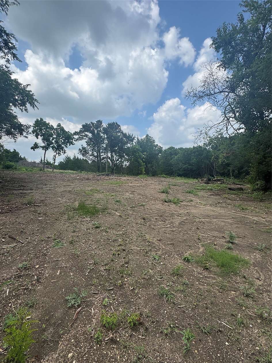 1 Acre of Residential Land for Sale in Gunter, Texas