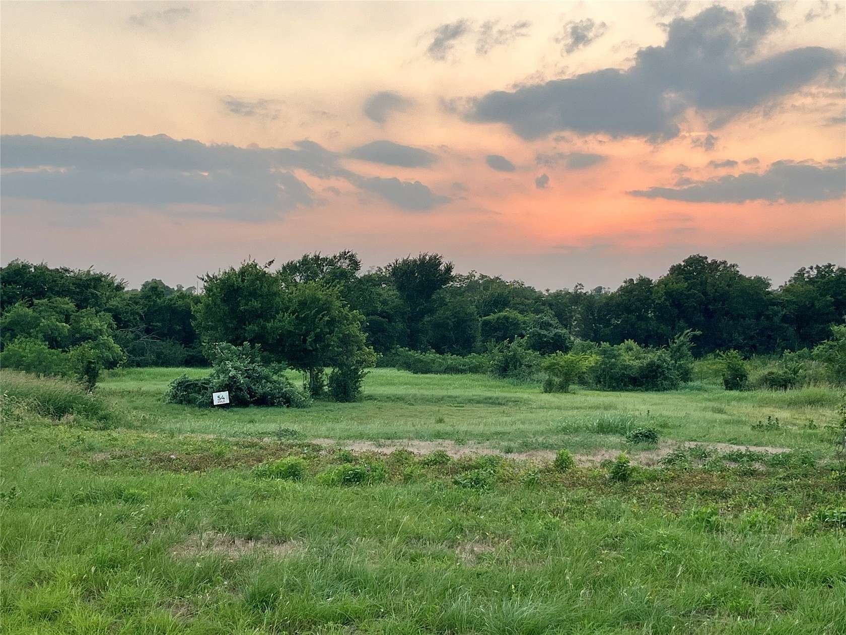 2.55 Acres of Residential Land for Sale in Hillsboro, Texas