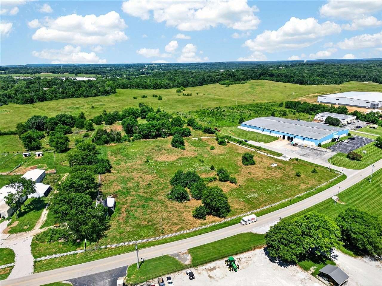 7.55 Acres of Commercial Land for Sale in Russellville, Kentucky