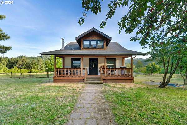 13.2 Acres of Land with Home for Sale in Myrtle Point, Oregon
