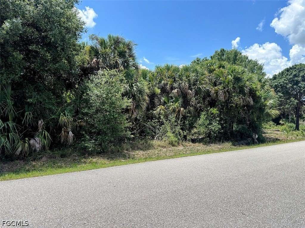 0.43 Acres of Residential Land for Sale in Moore Haven, Florida