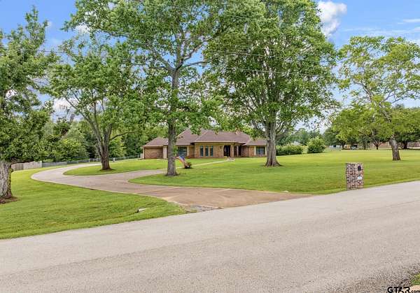 2.18 Acres of Land with Home for Sale in Flint, Texas