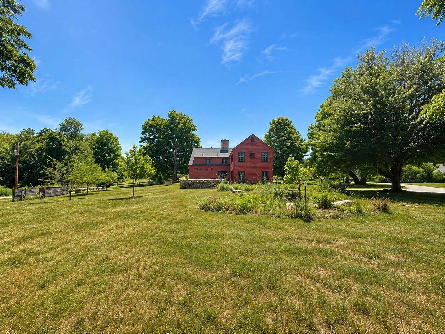 8.18 Acres of Land with Home for Sale in Amherst, New Hampshire