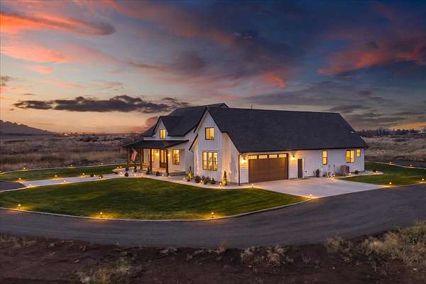 5 Acres of Improved Mixed-Use Land for Sale in Medical Lake, Washington