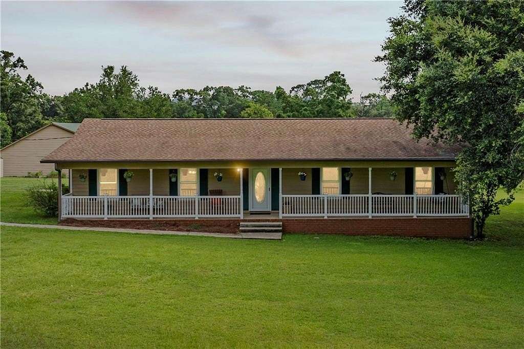 18 Acres of Land with Home for Sale in Irvington, Alabama